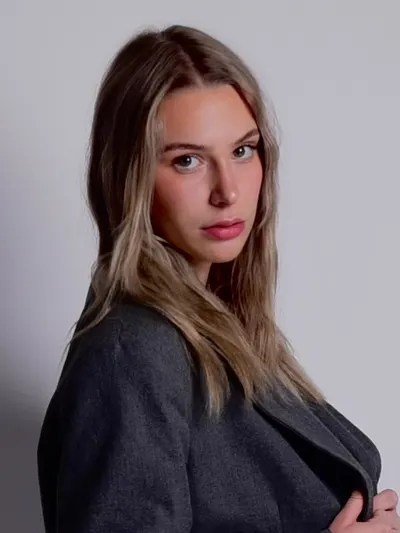 Prima Hostess LE33